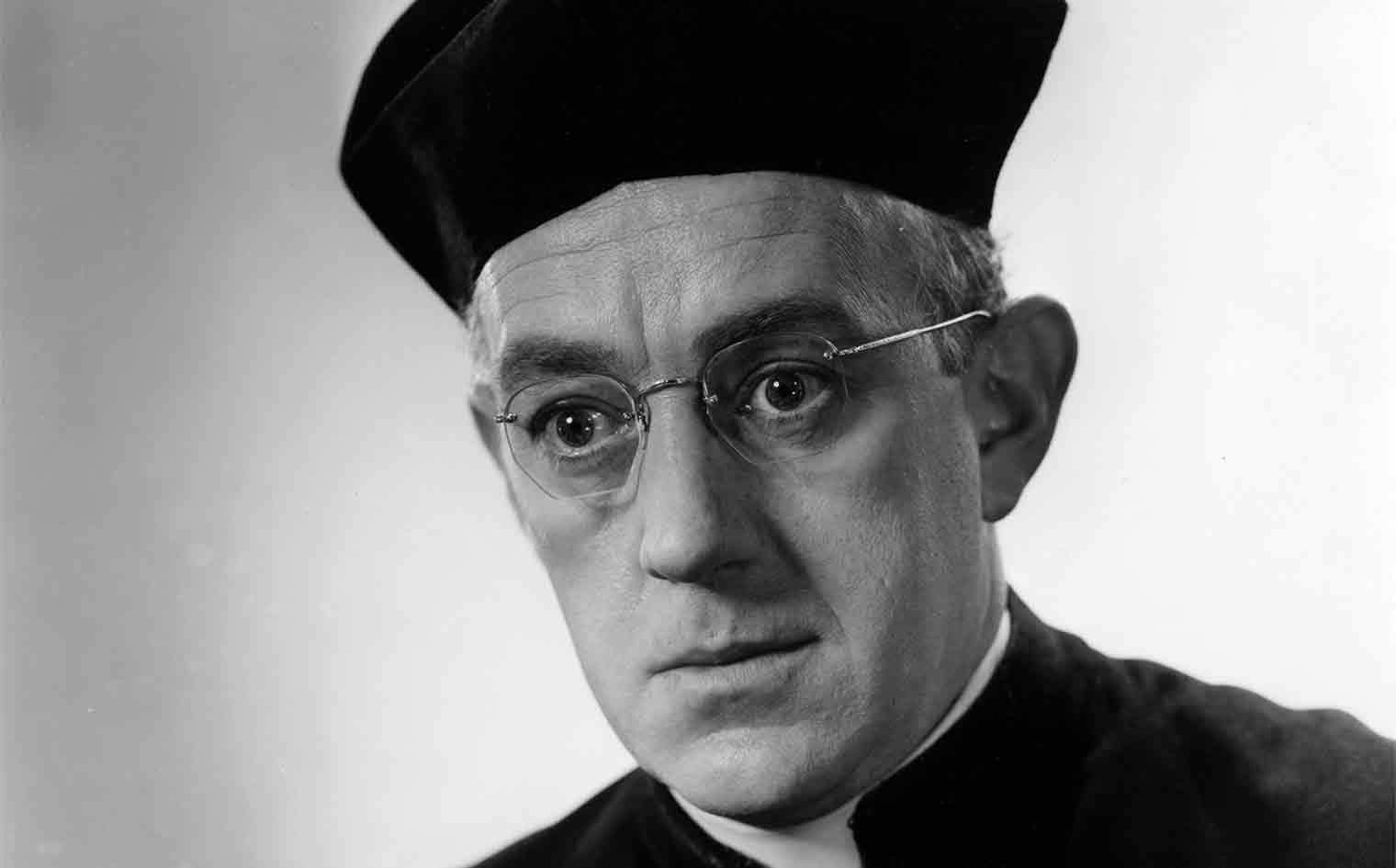 Alec-guinness-father-brown