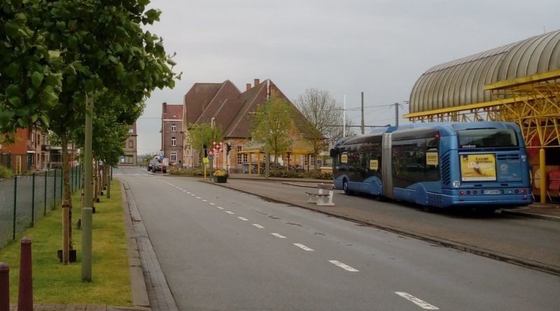 Bus voor station in De panne