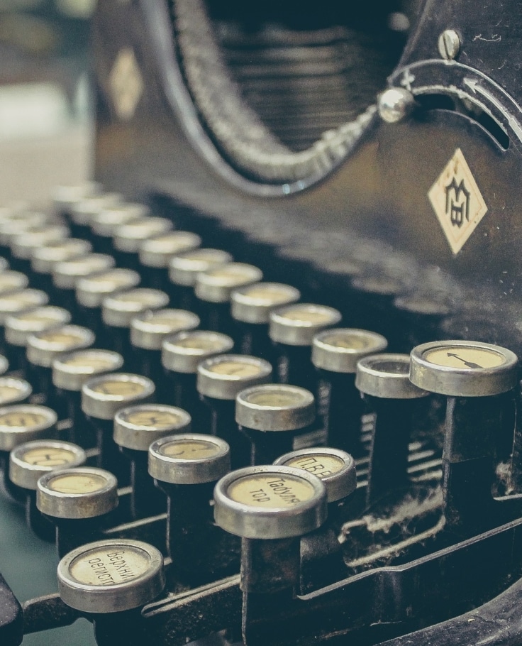 Typewriter-407695_1920