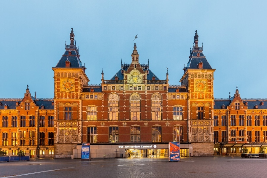 Amsterdam Centraal c Diego Delso
