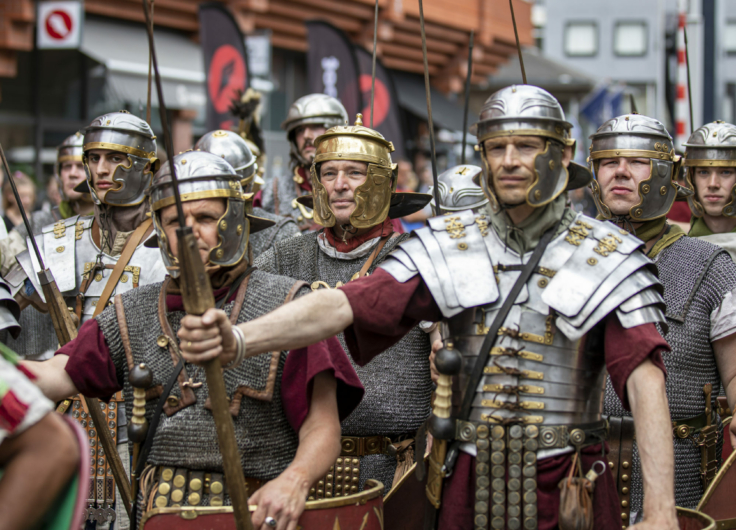 4 Re eneactment Alphen