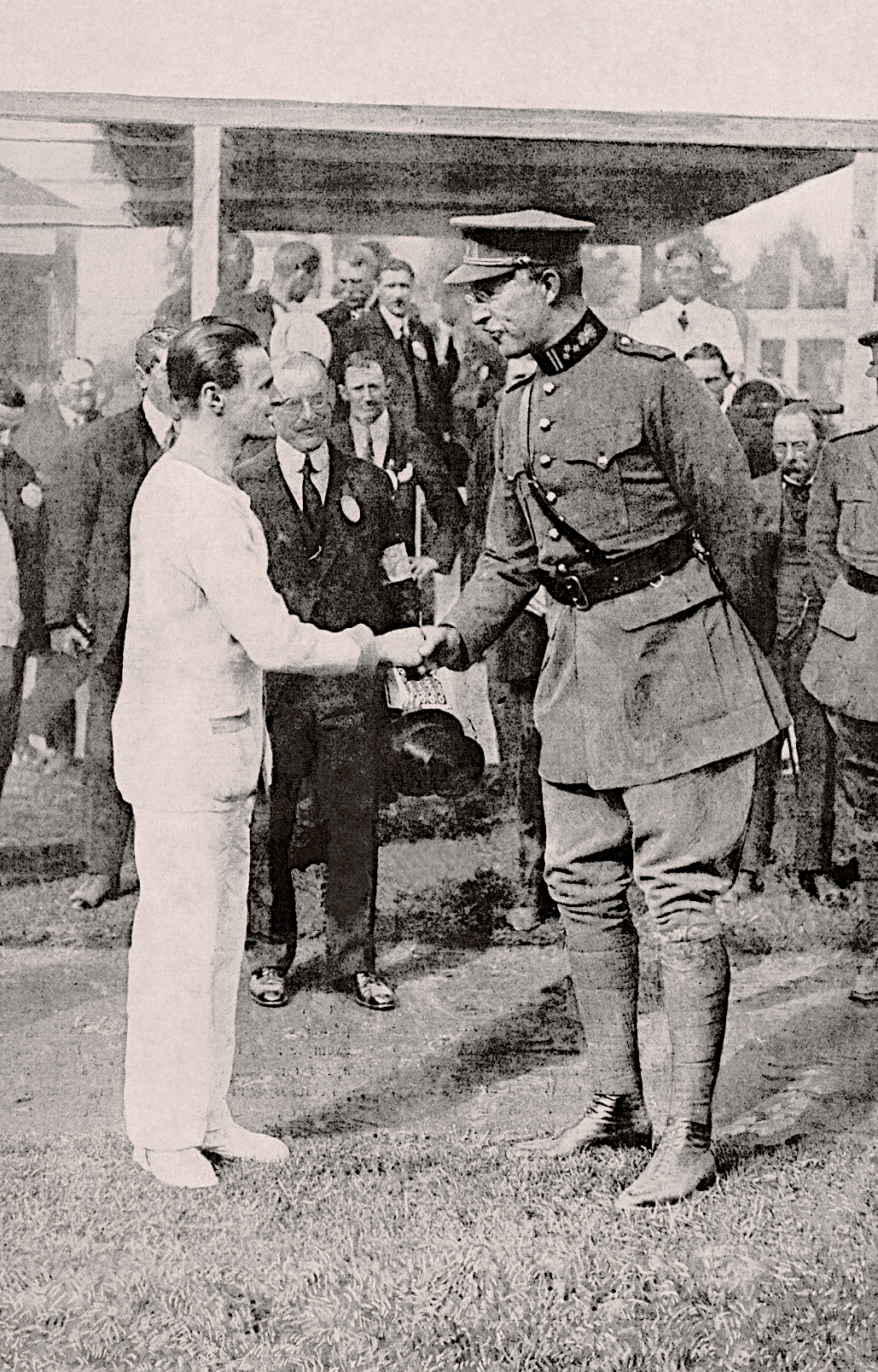 Le roi Albert félicite Joseph Guillemot L Illustration 21 août 1920