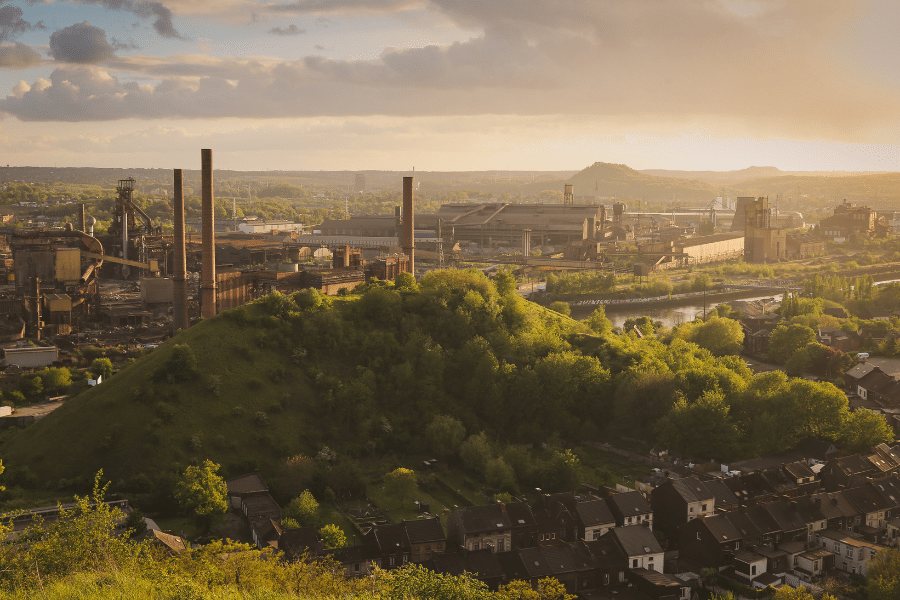 de lage landen Ooit was Charleroi de ‘lelijkste stad’, nu staat ze in
